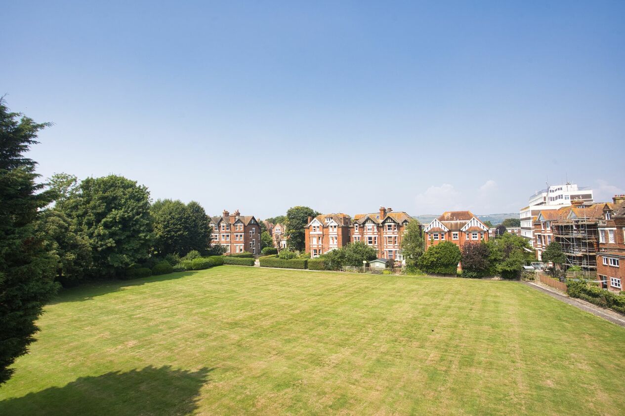 Properties Sold Subject To Contract in Sandgate Road  Garden House Court