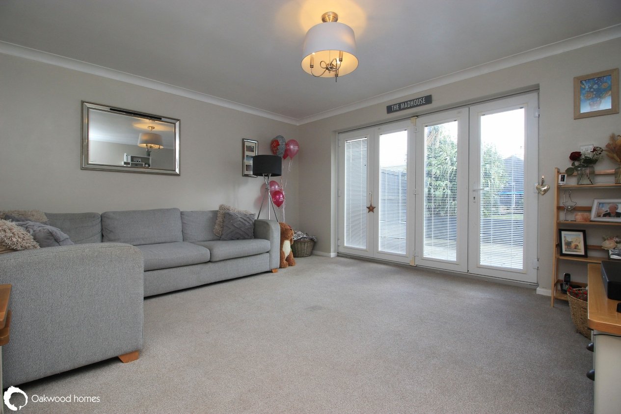 Properties Under Offer in Sandhurst Road 