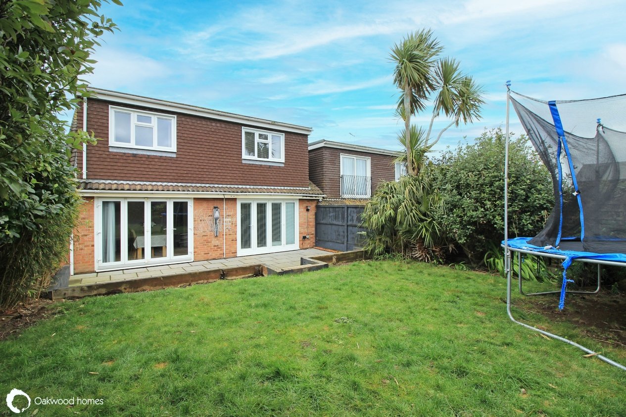 Properties Under Offer in Sandhurst Road 