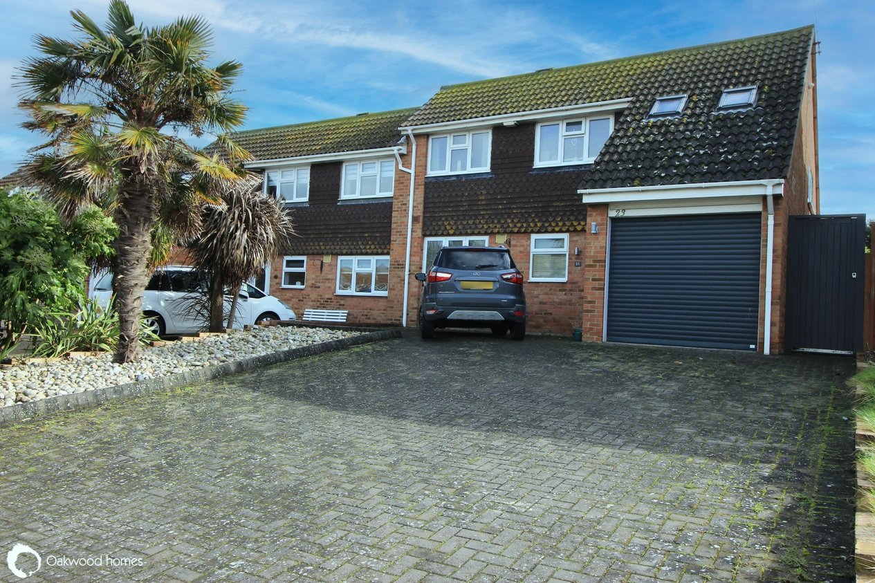 Properties Under Offer in Sandhurst Road 