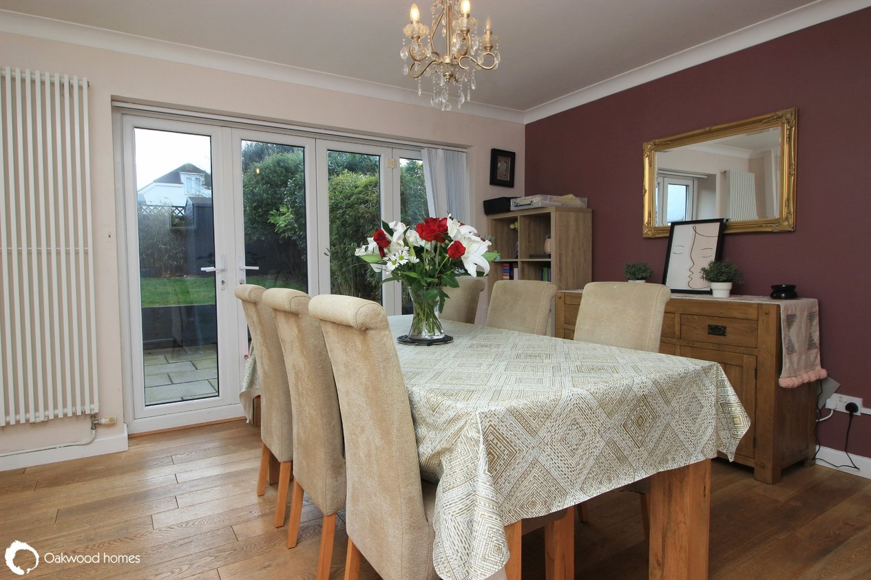 Properties Under Offer in Sandhurst Road 