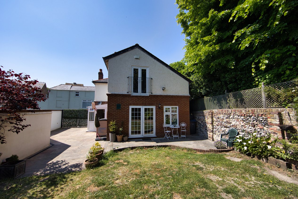 Properties Under Offer in Sandwich Road Sandwich