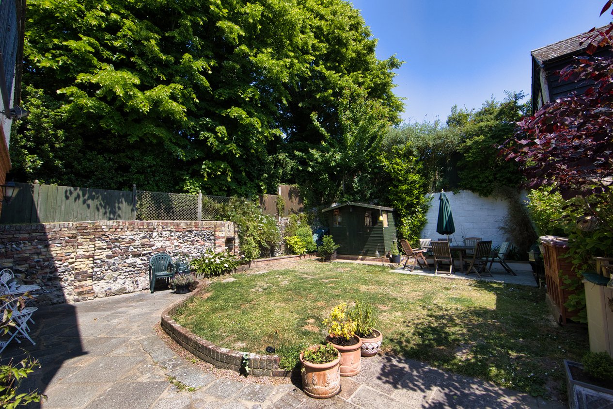 Properties Under Offer in Sandwich Road Sandwich