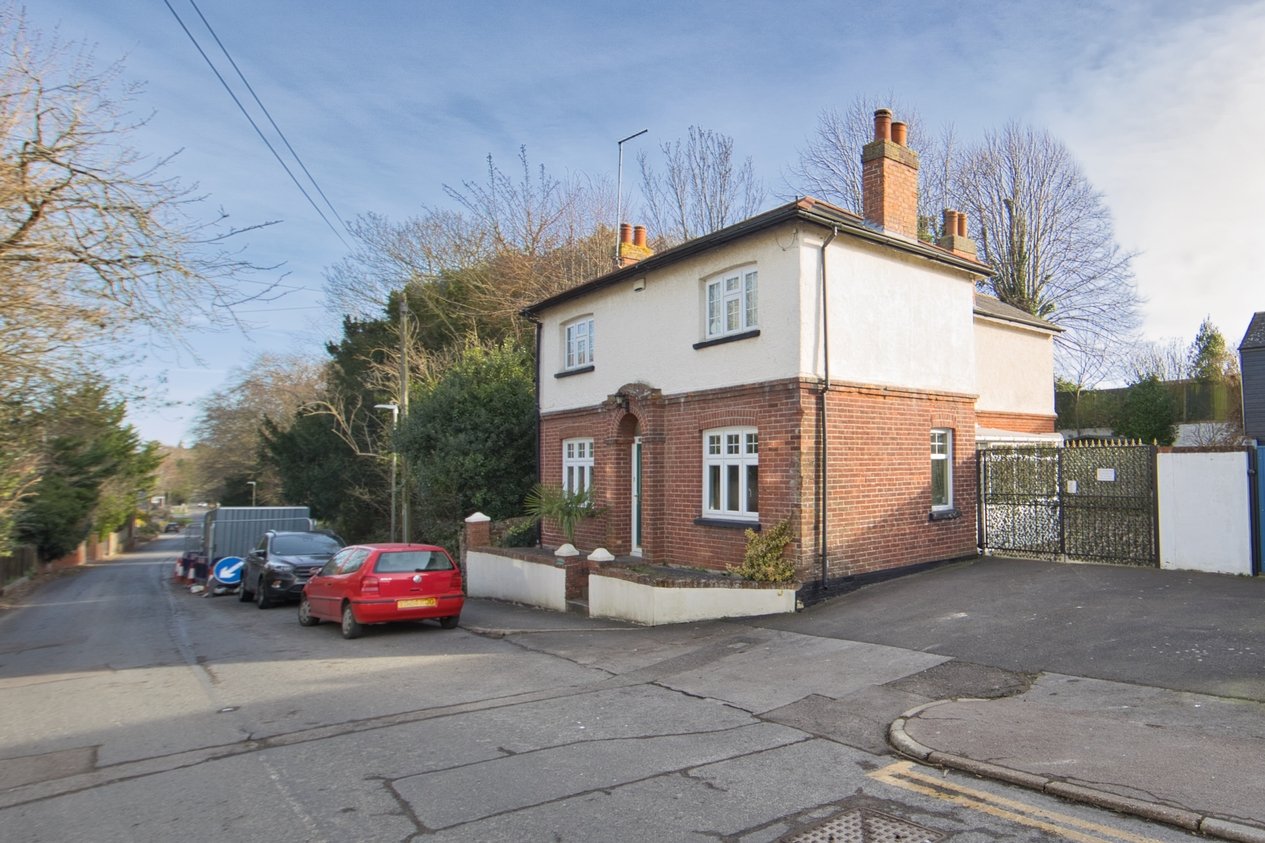 Properties Under Offer in Sandwich Road Sandwich