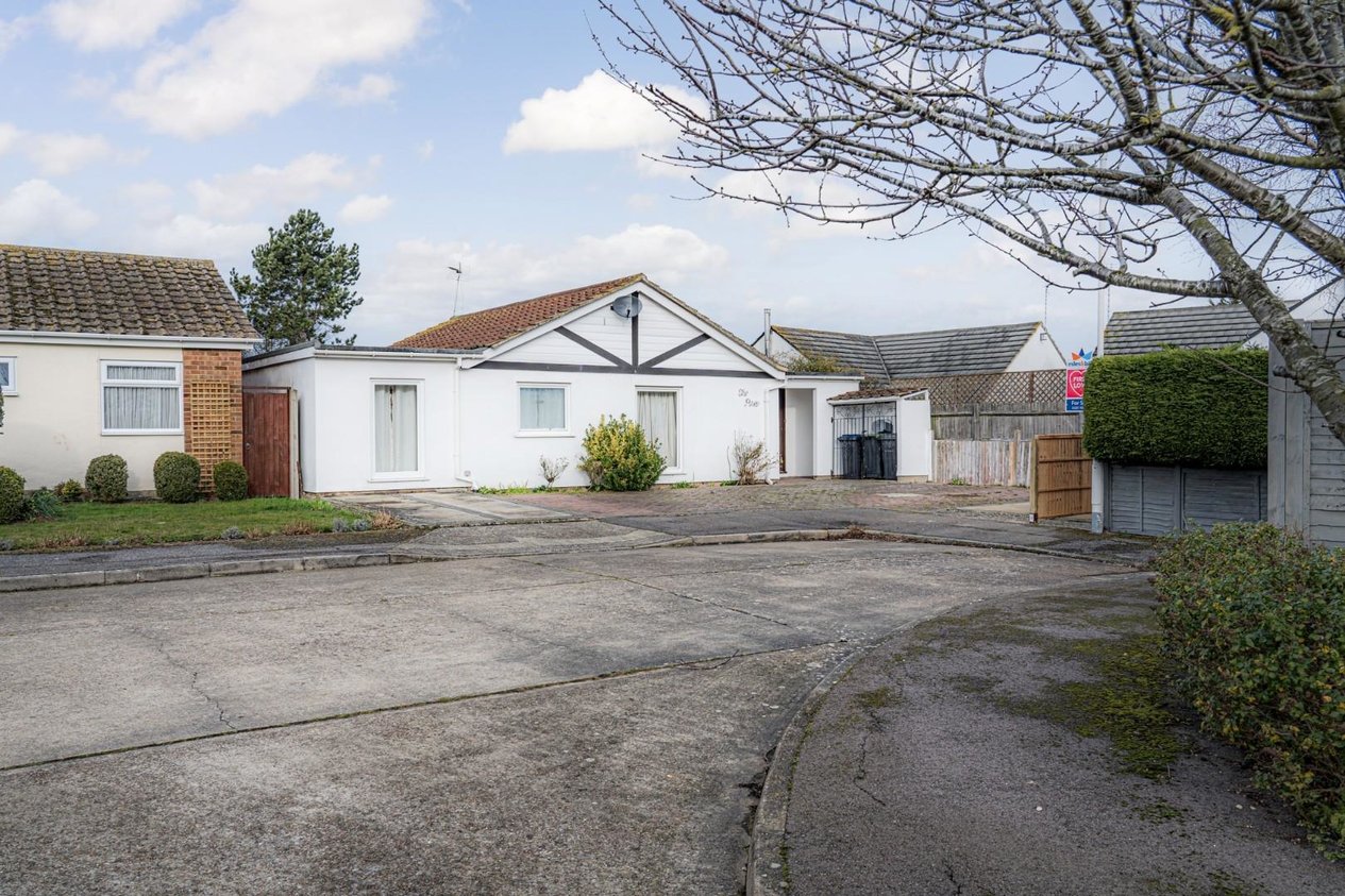 Properties Sold Subject To Contract in Savernake Drive 