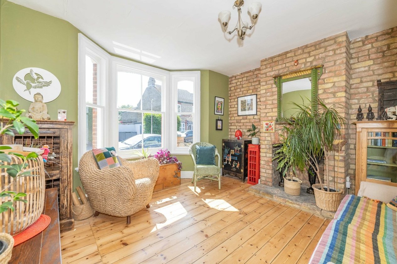 Properties Under Offer in Saxon Road Faversham