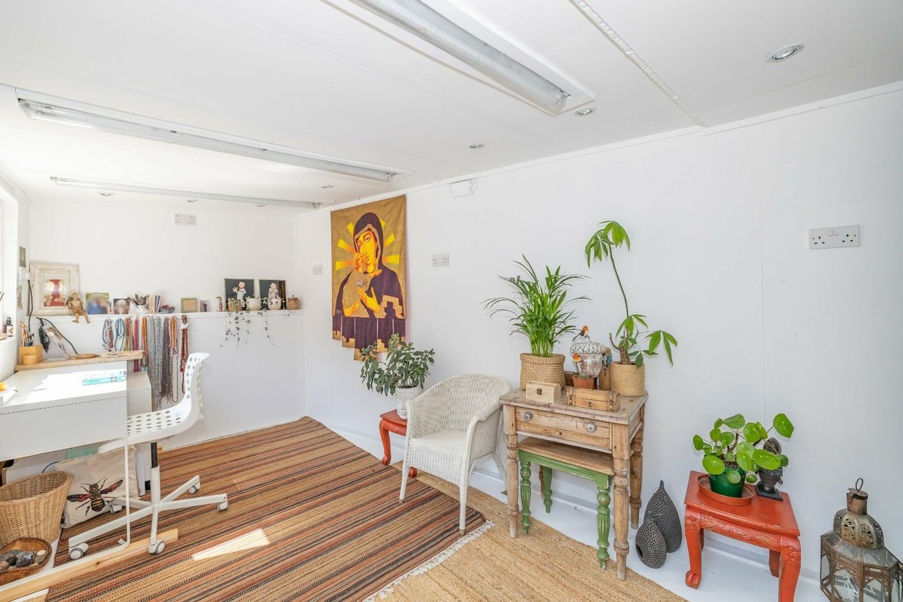 Properties Under Offer in Saxon Road Faversham