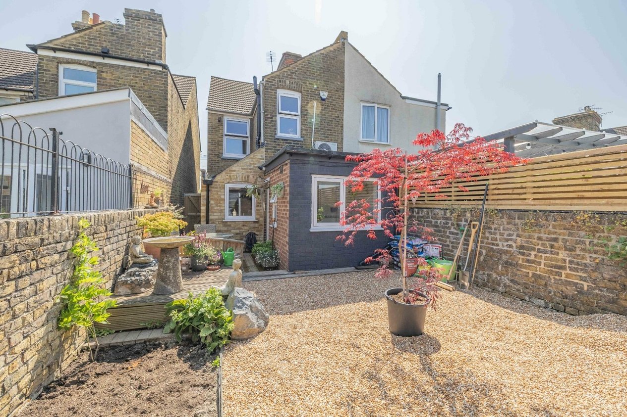 Properties Under Offer in Saxon Road Faversham