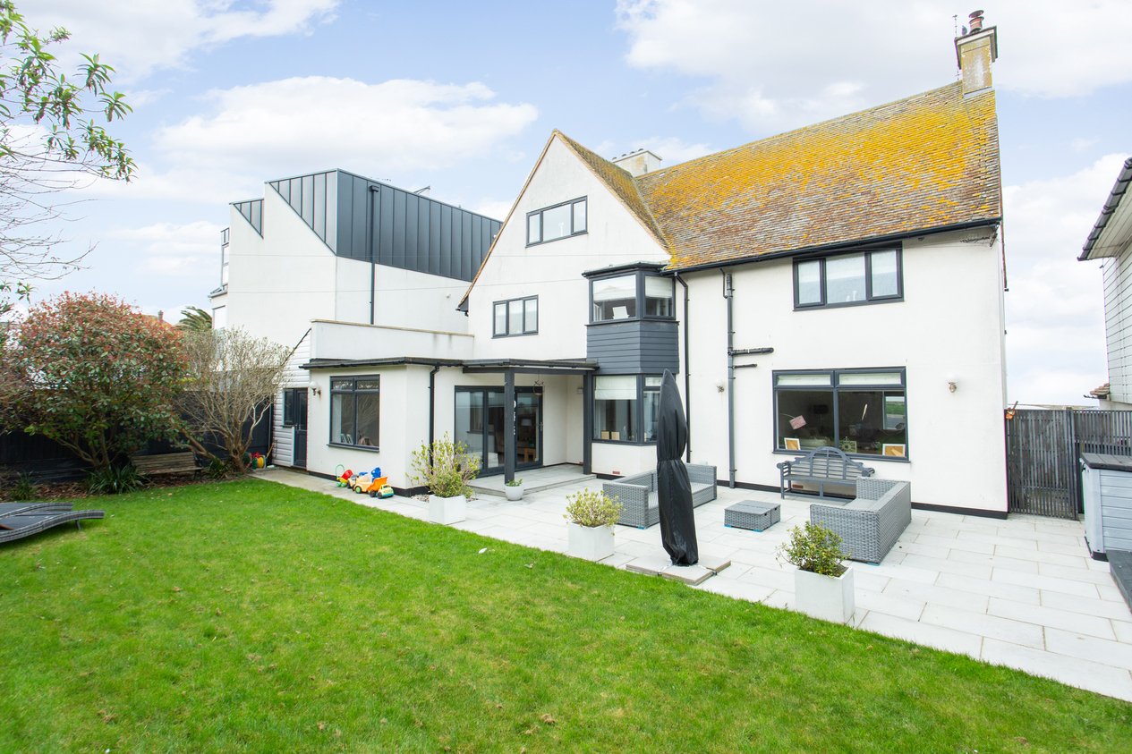 Properties For Sale in Sea Road Westgate-On-Sea