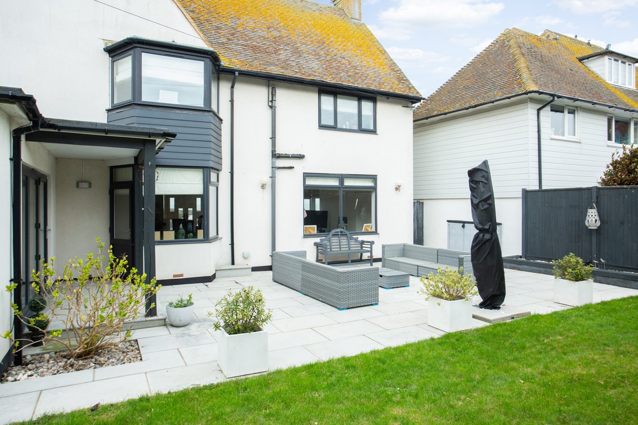 Properties For Sale in Sea Road Westgate-On-Sea
