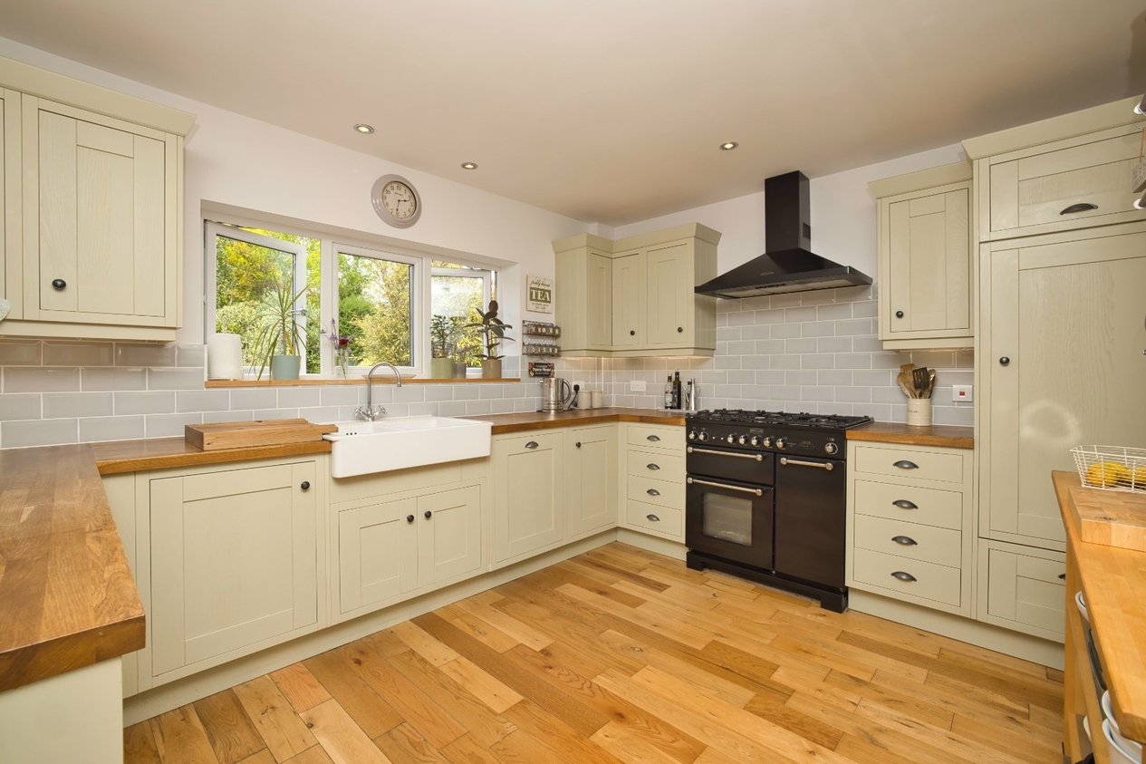 Properties Under Offer in Sea View Road Broadstairs