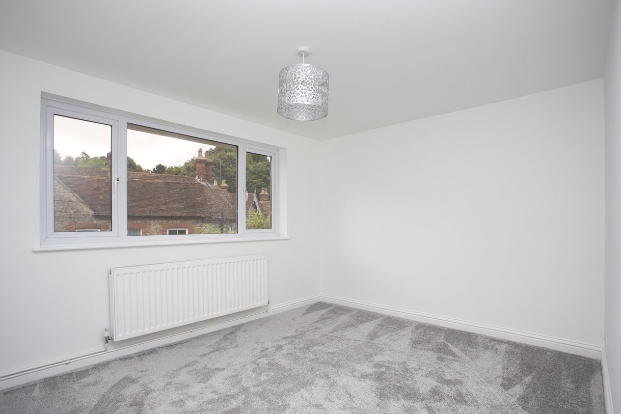 Properties Under Offer in Seabrook Vale Hythe