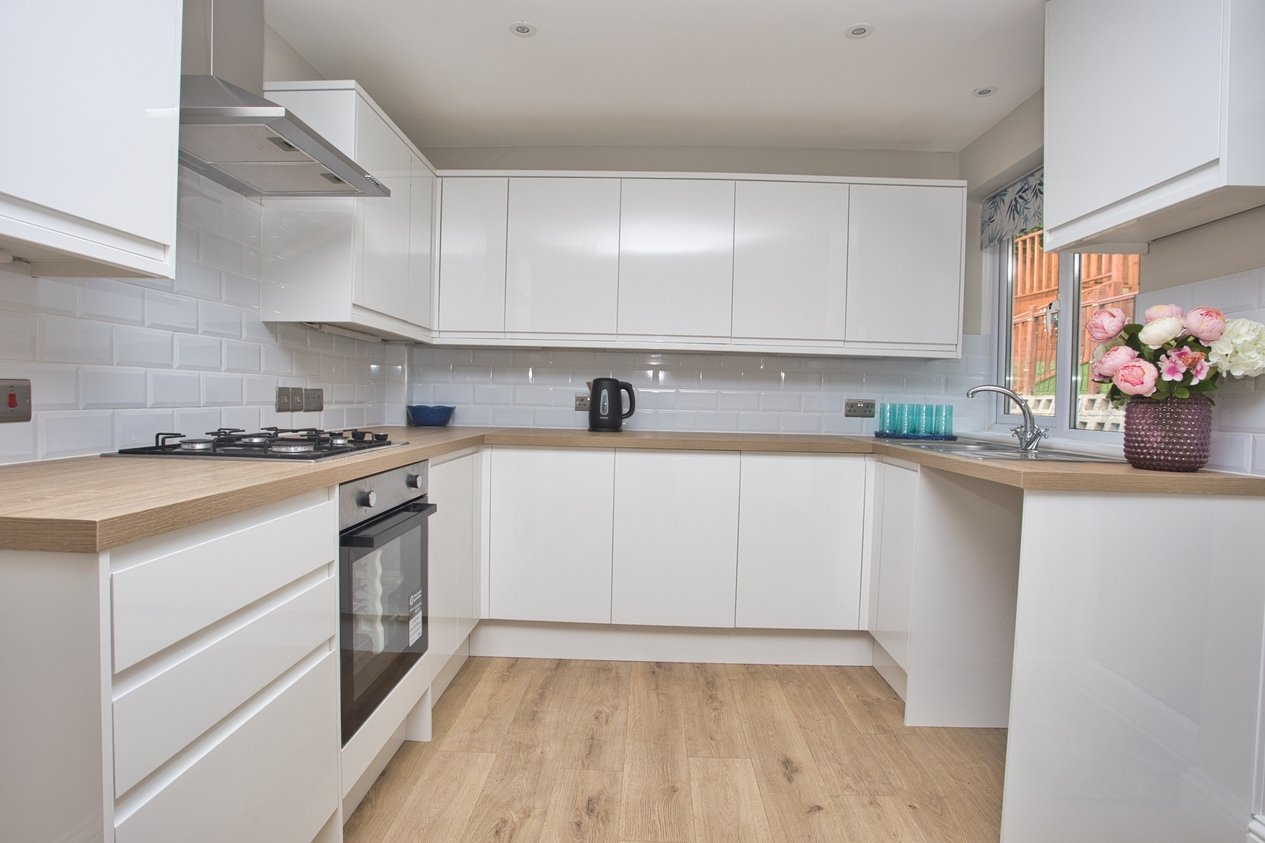 Properties Under Offer in Seabrook Vale Hythe