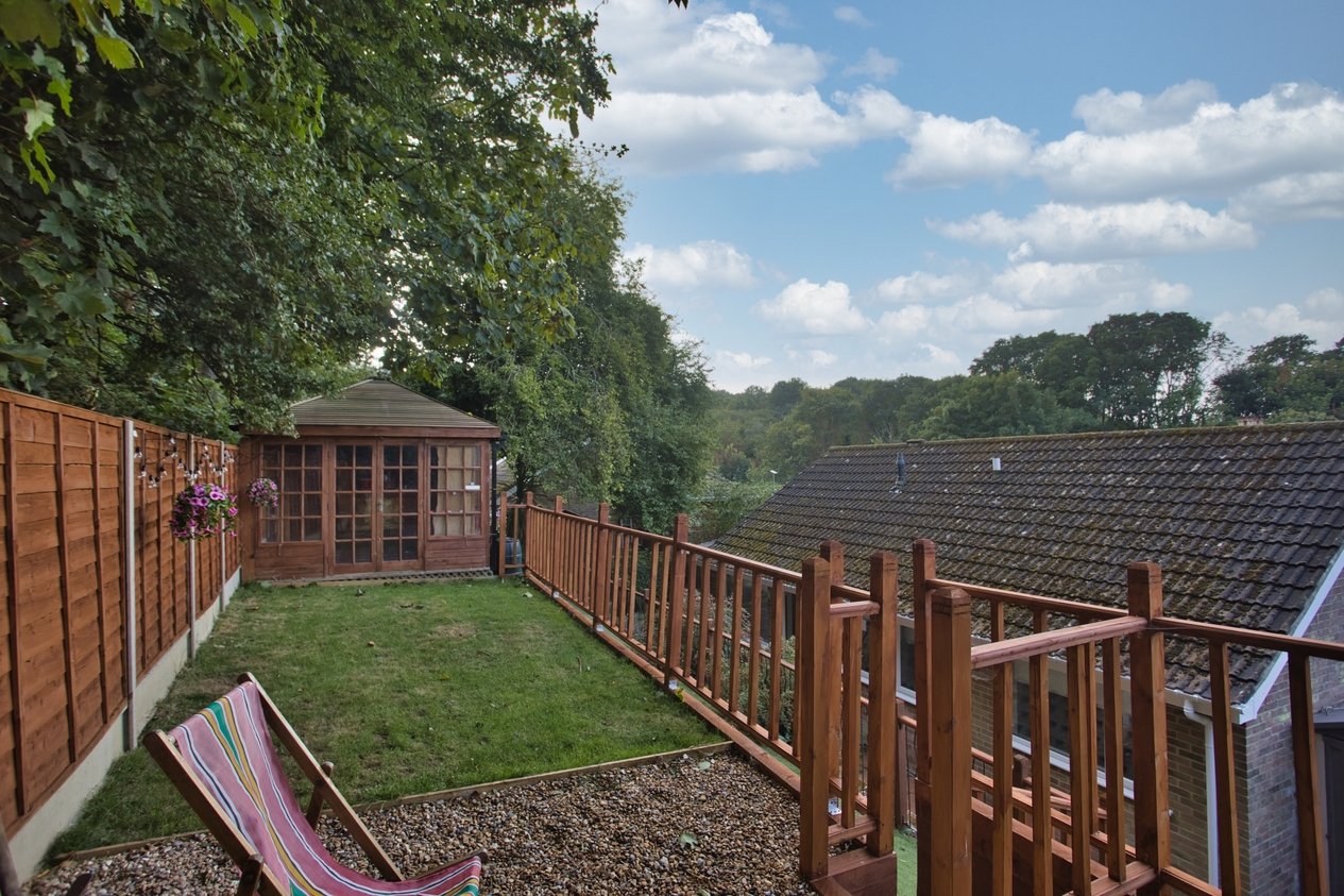 Properties Under Offer in Seabrook Vale Hythe
