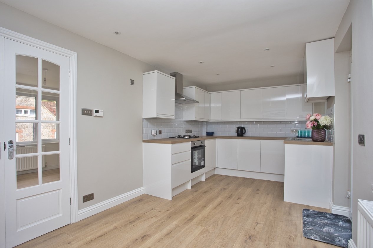 Properties Under Offer in Seabrook Vale Hythe