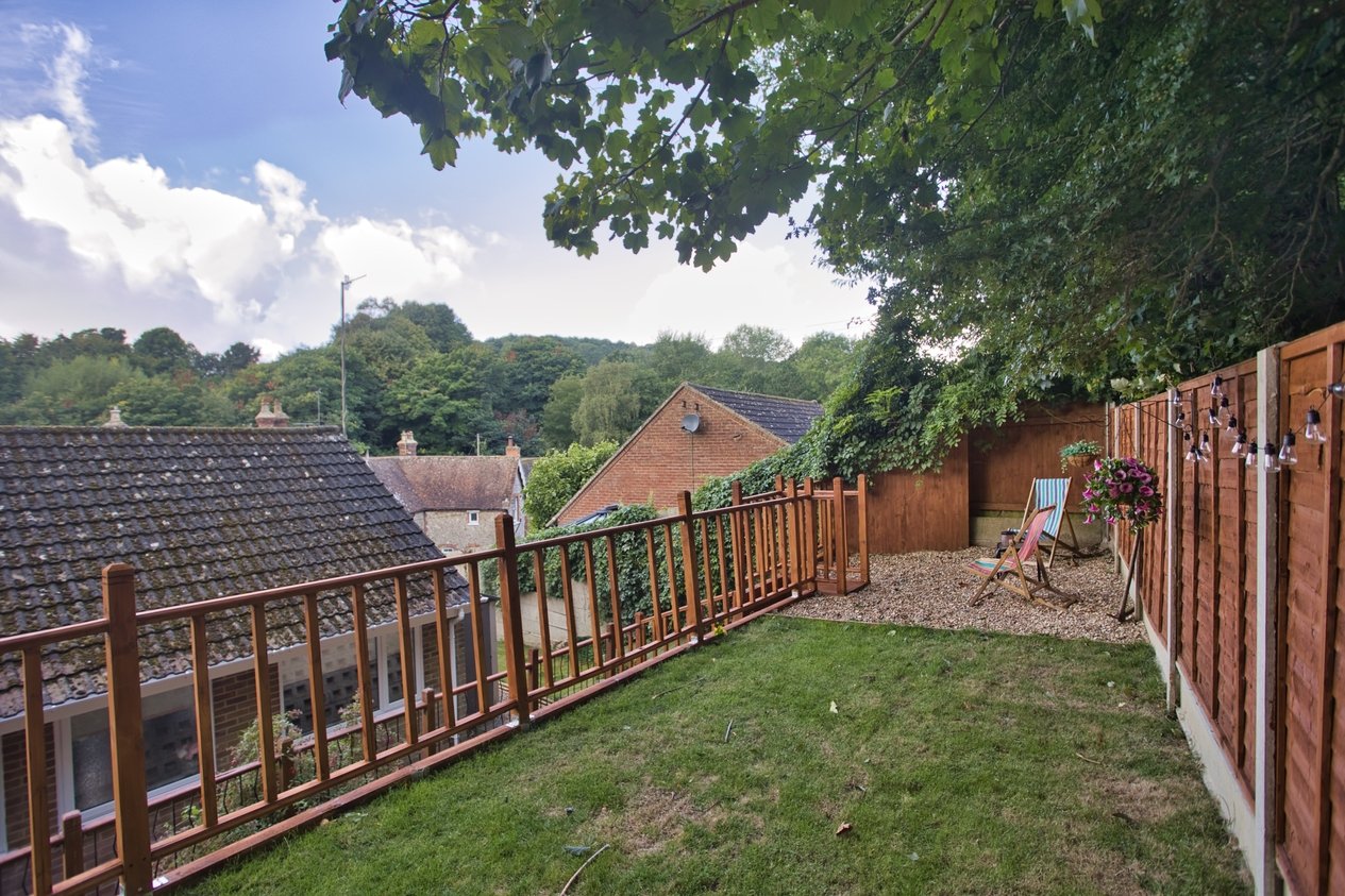 Properties Under Offer in Seabrook Vale Hythe