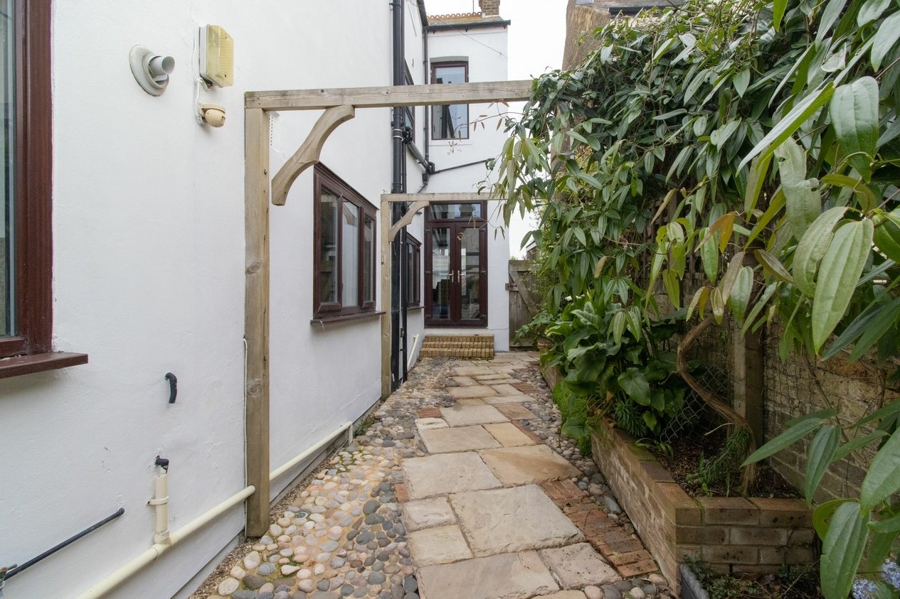 Properties Sold Subject To Contract in Seapoint Road  Broadstairs