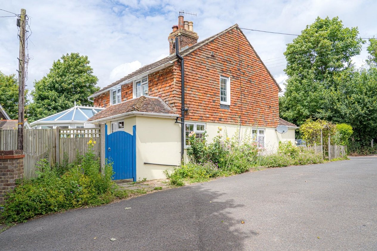 Properties For Sale in Shalmsford Street Chartham