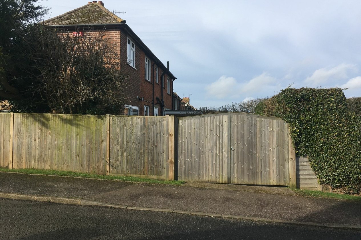 Properties Sold Subject To Contract in Shalmsford Street  Chartham