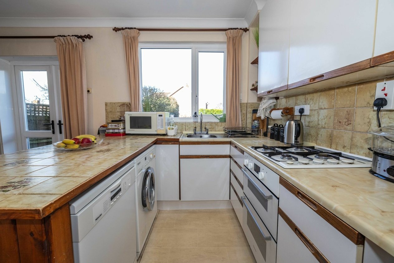 Properties Sold Subject To Contract in Shalmsford Street  Chartham