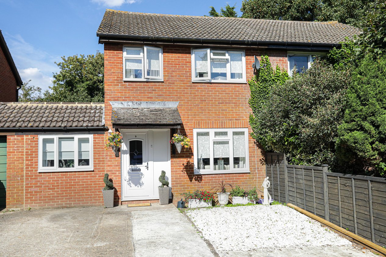 Properties Under Offer in Sheerways Faversham