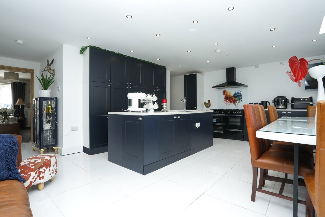 Properties Under Offer in Sheerways Faversham