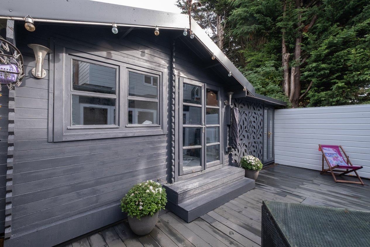 Properties Under Offer in Sheerways Faversham