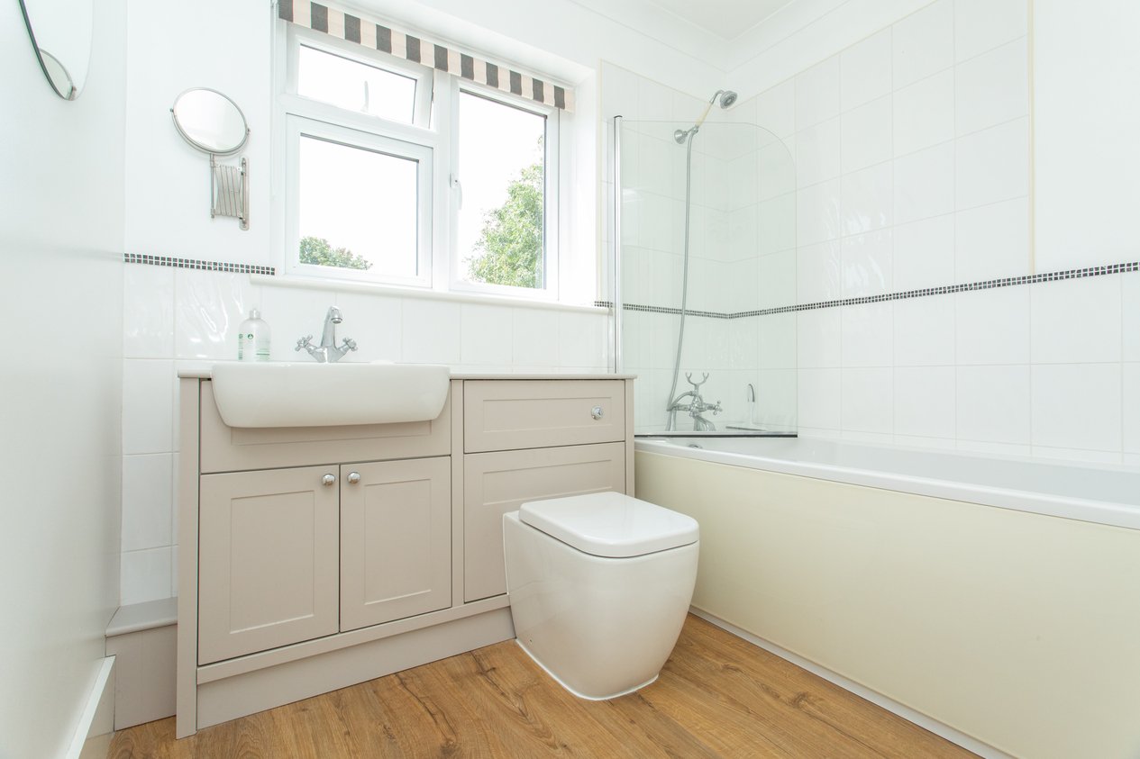 Properties For Sale in Shooters Hill Eythorne