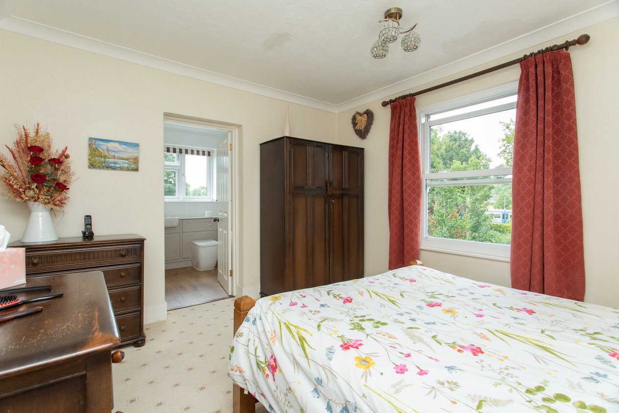 Properties For Sale in Shooters Hill Eythorne