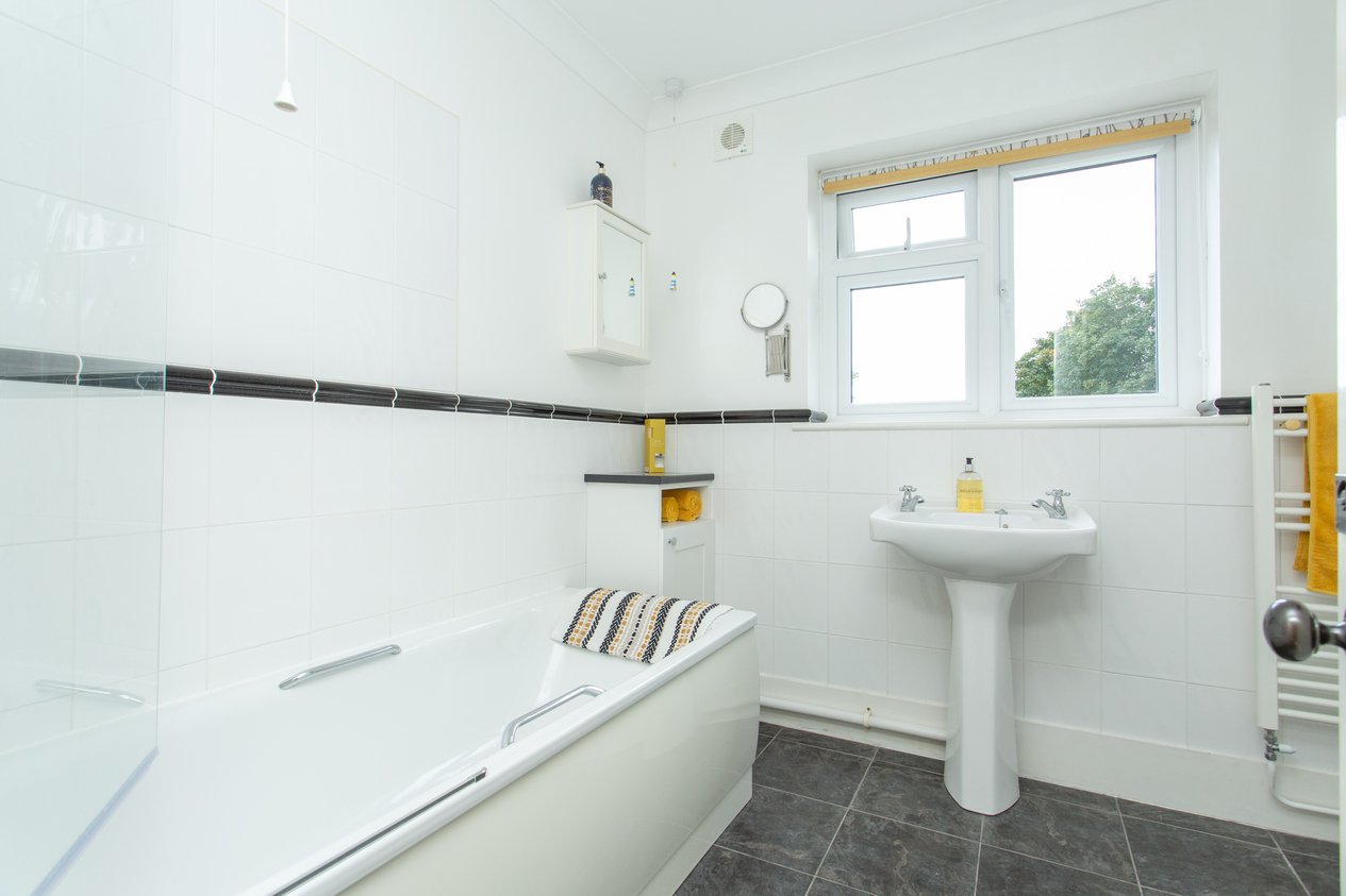 Properties For Sale in Shooters Hill Eythorne