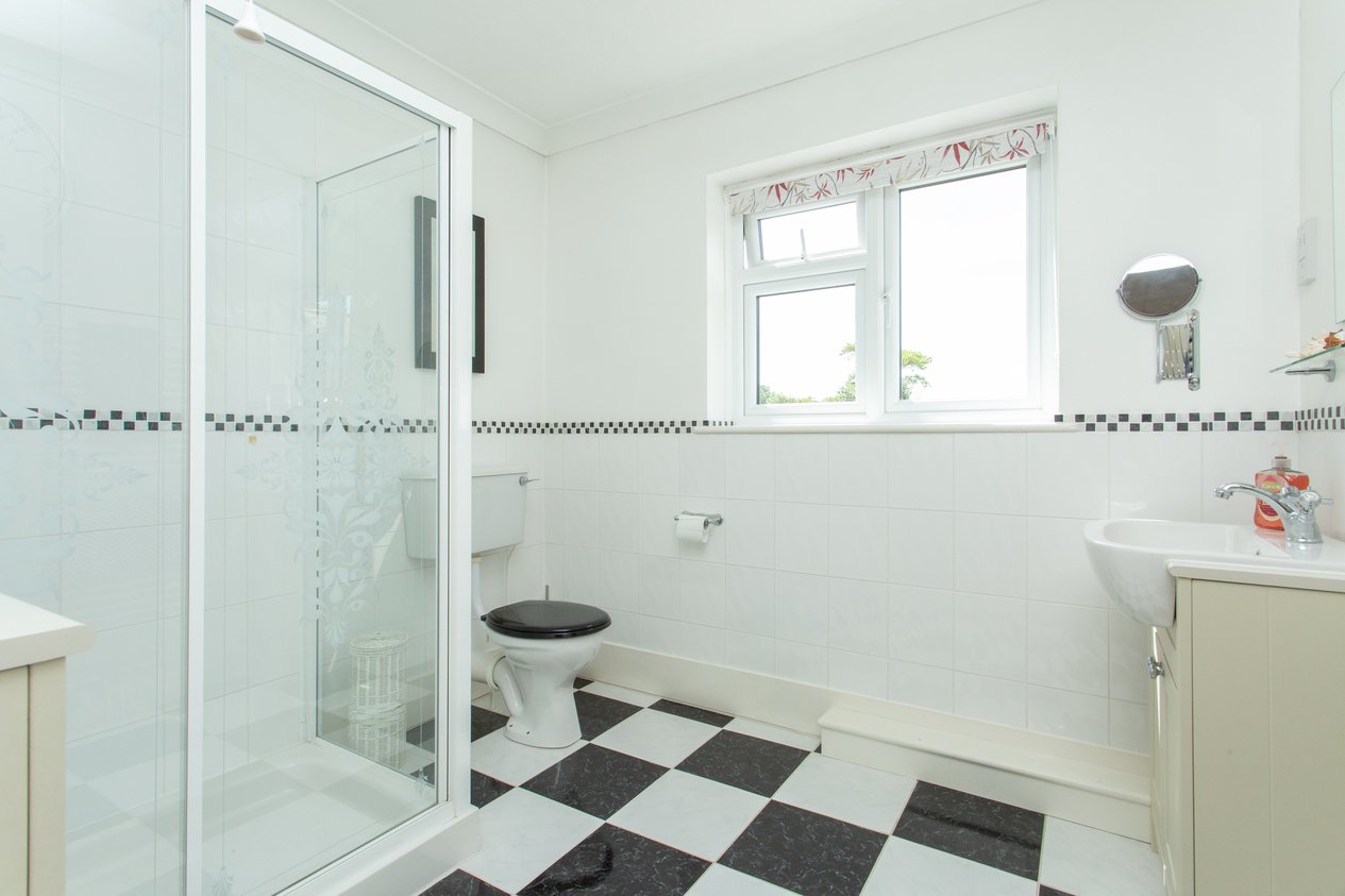 Properties For Sale in Shooters Hill Eythorne