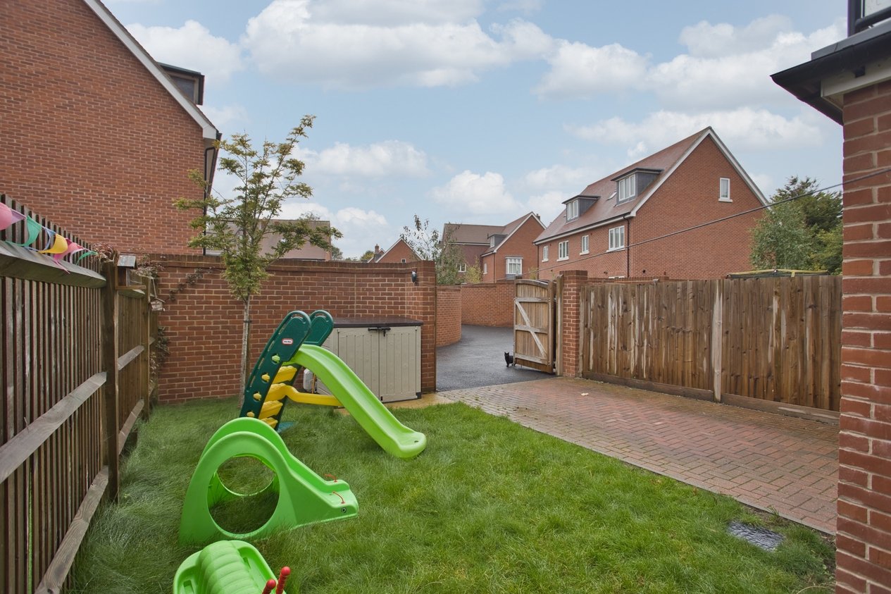 Properties Under Offer in Shorncliffe Road Folkestone