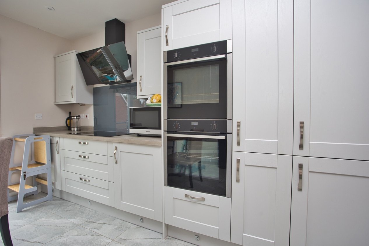 Properties Under Offer in Shorncliffe Road Folkestone