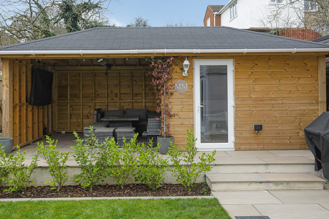 Properties Under Offer in Sleigh Road Sturry