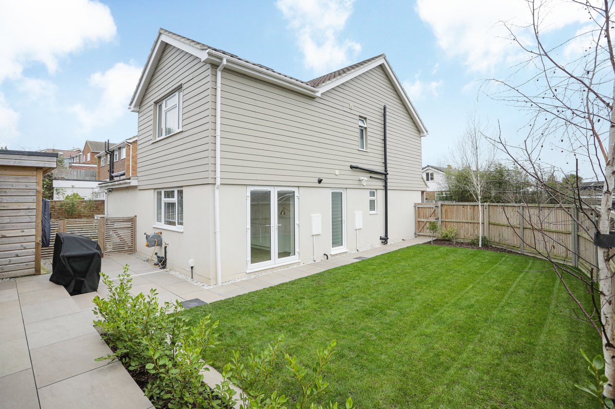 Properties Under Offer in Sleigh Road Sturry