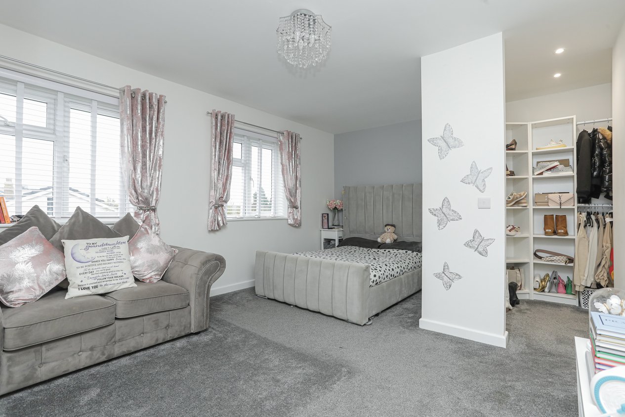 Properties Under Offer in Sleigh Road Sturry