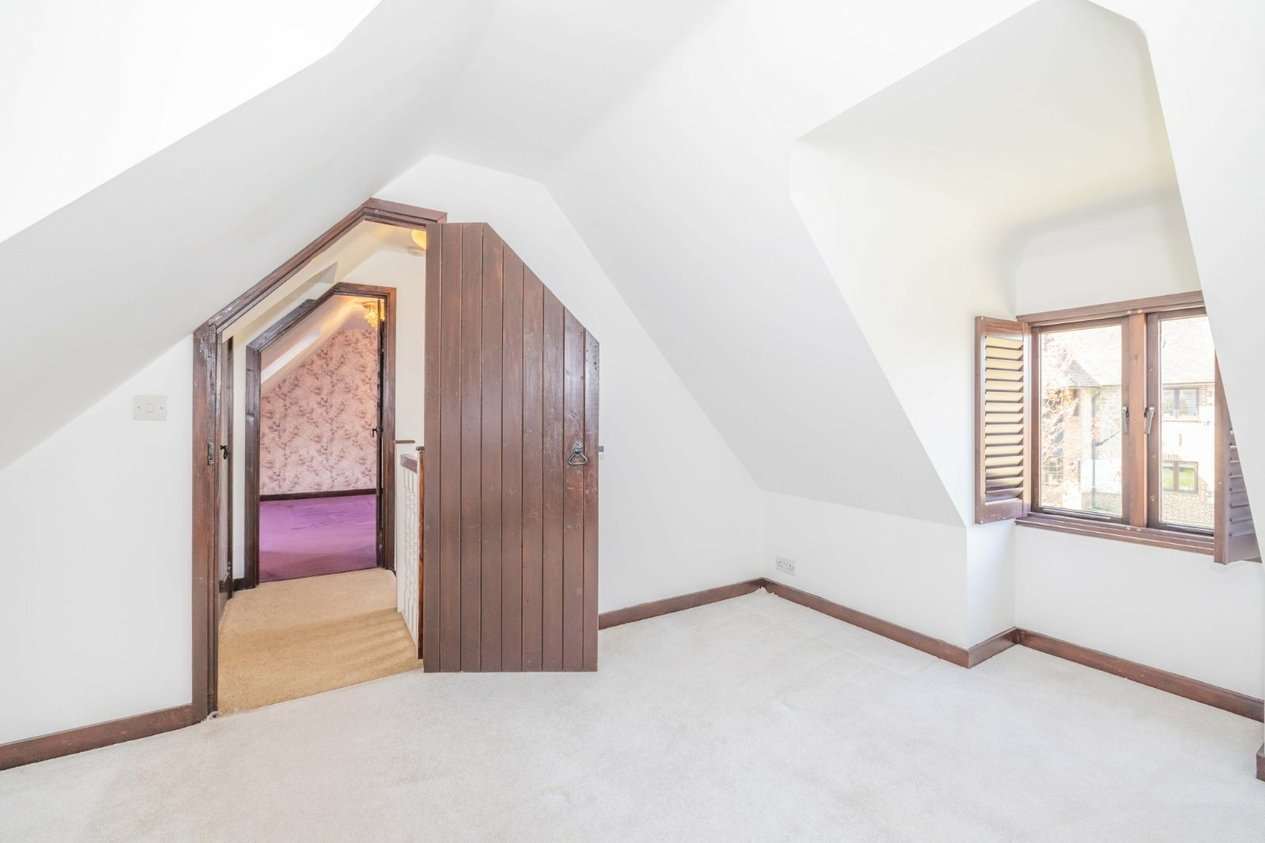 Properties For Sale in Somerfield Barn Court Sellindge