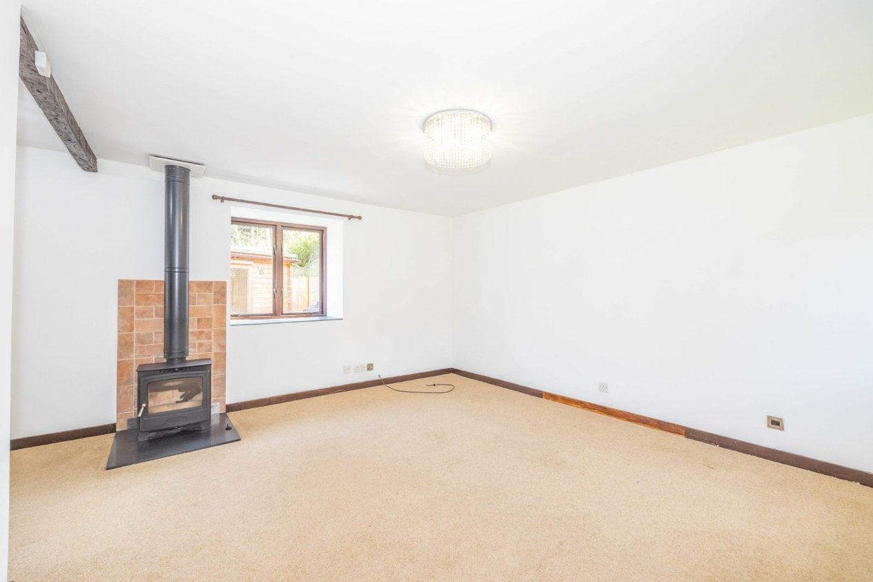 Properties For Sale in Somerfield Barn Court Sellindge