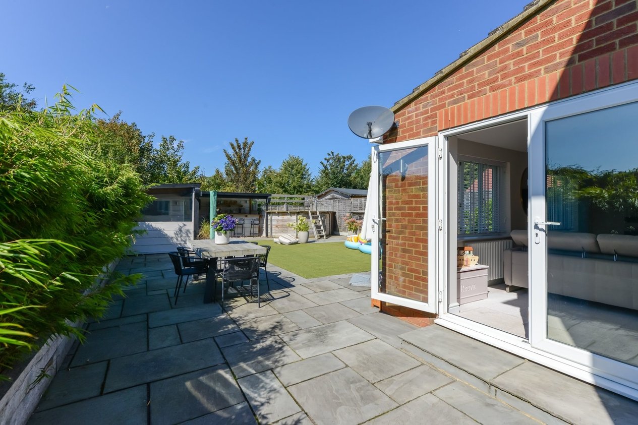 Properties For Sale in Southall Close  Minster