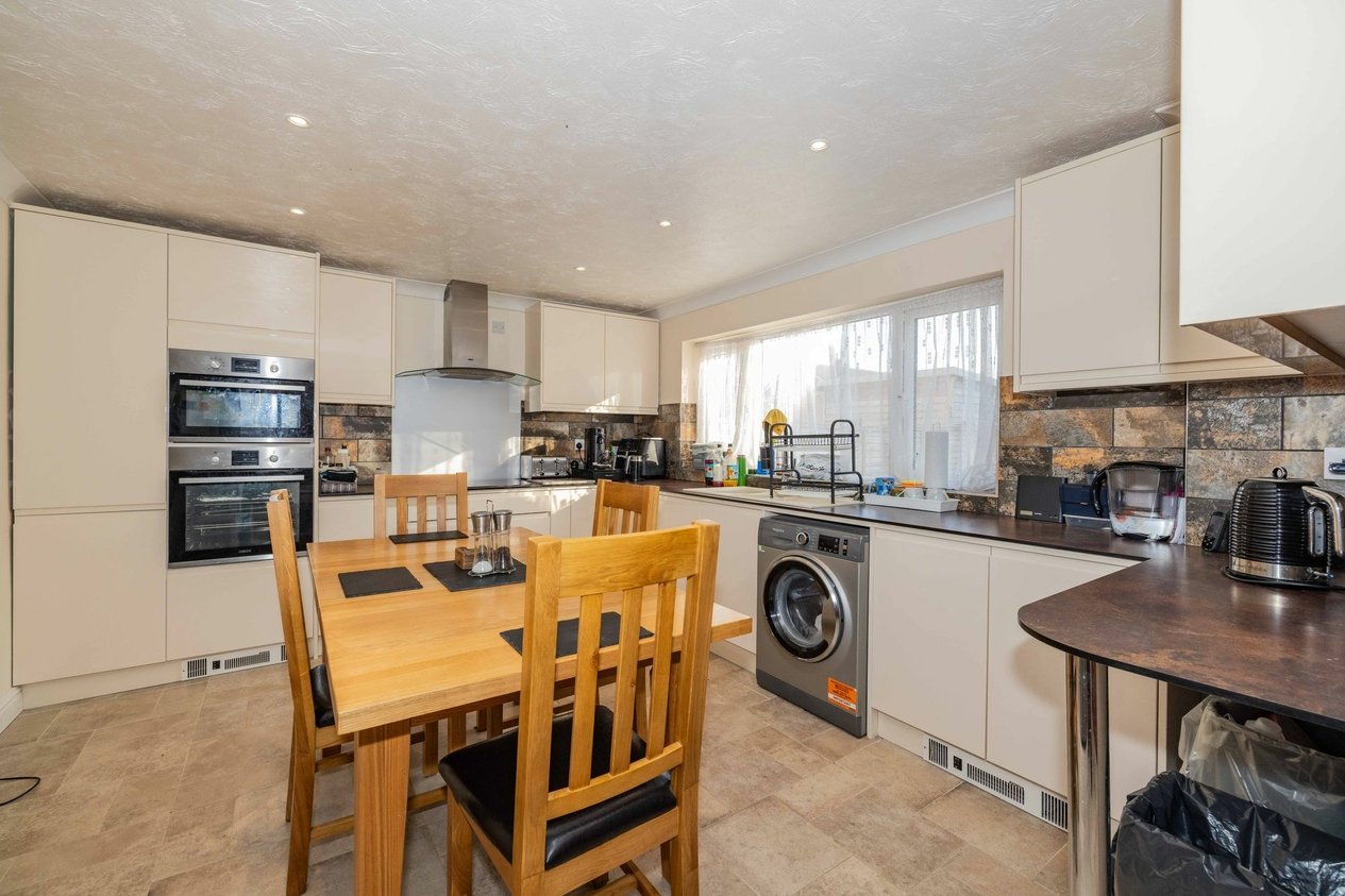 Properties For Sale in Speldhurst Close  Ashford