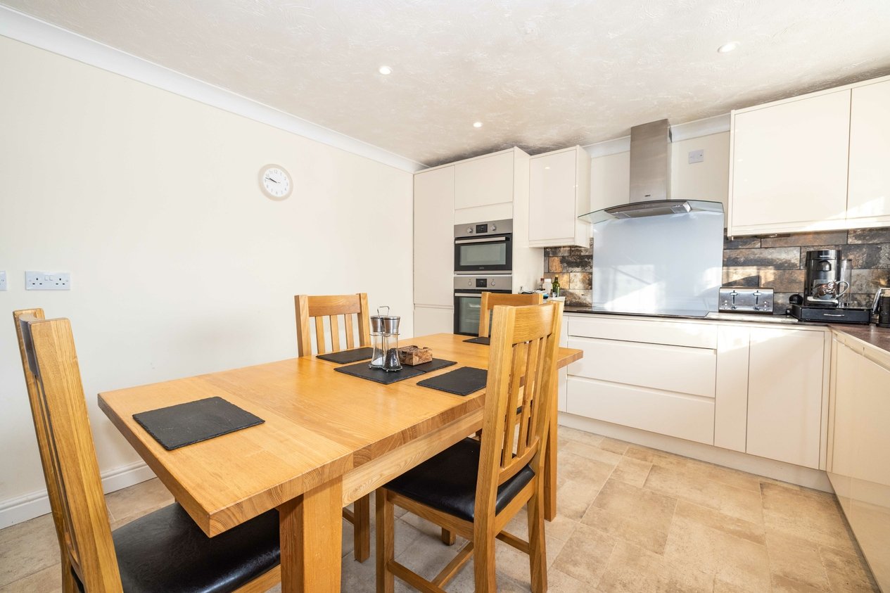 Properties For Sale in Speldhurst Close Ashford