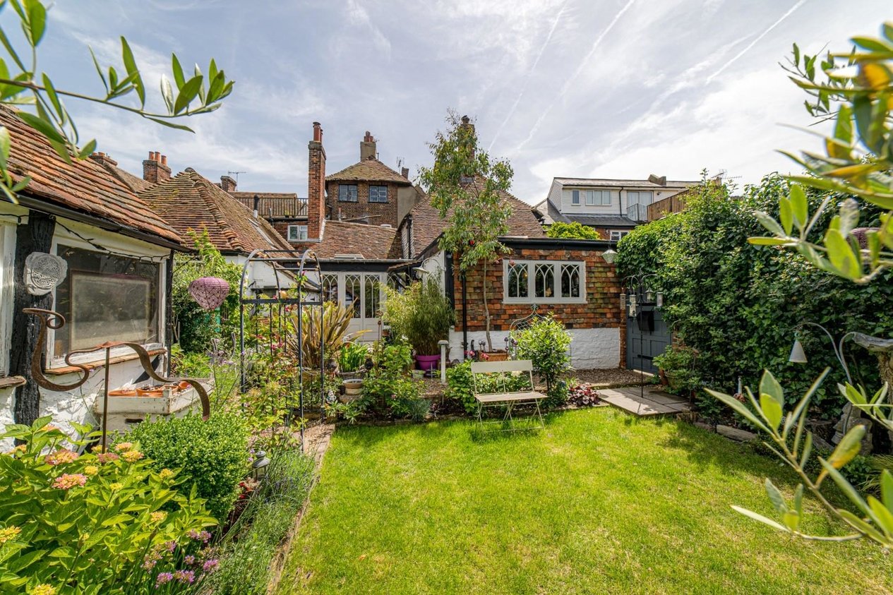 Properties For Sale in Spring Gardens Wincheap