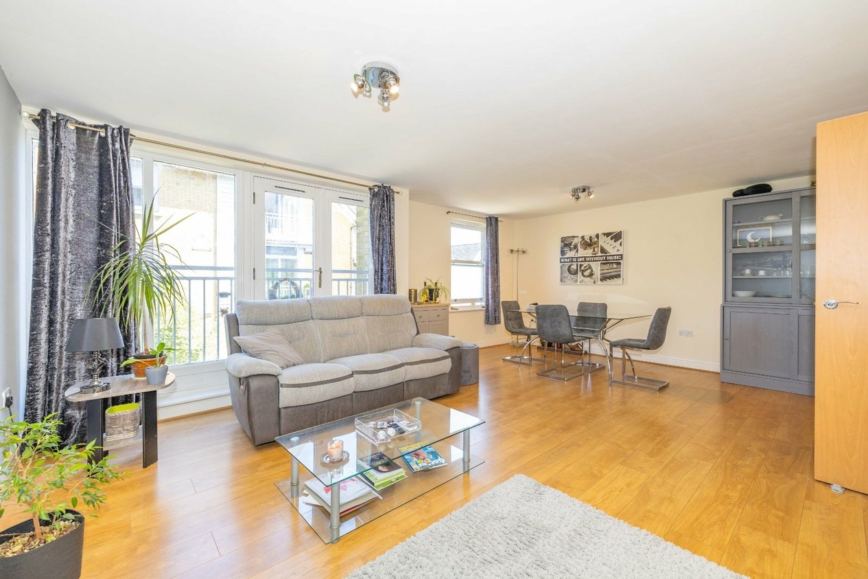 Properties For Sale in St. Andrews Close Canterbury