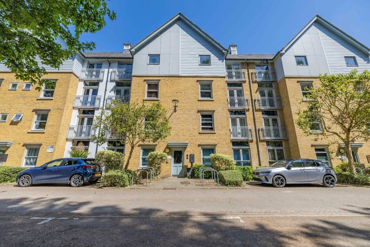 Properties For Sale in St. Andrews Close Canterbury