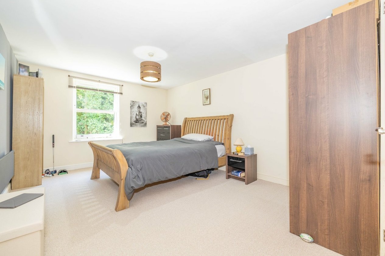 Properties For Sale in St. Andrews Close Canterbury