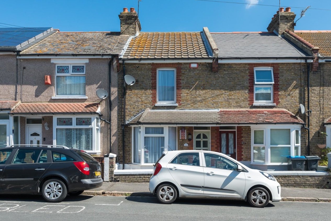 Properties Sold Subject To Contract in St. Davids Road 