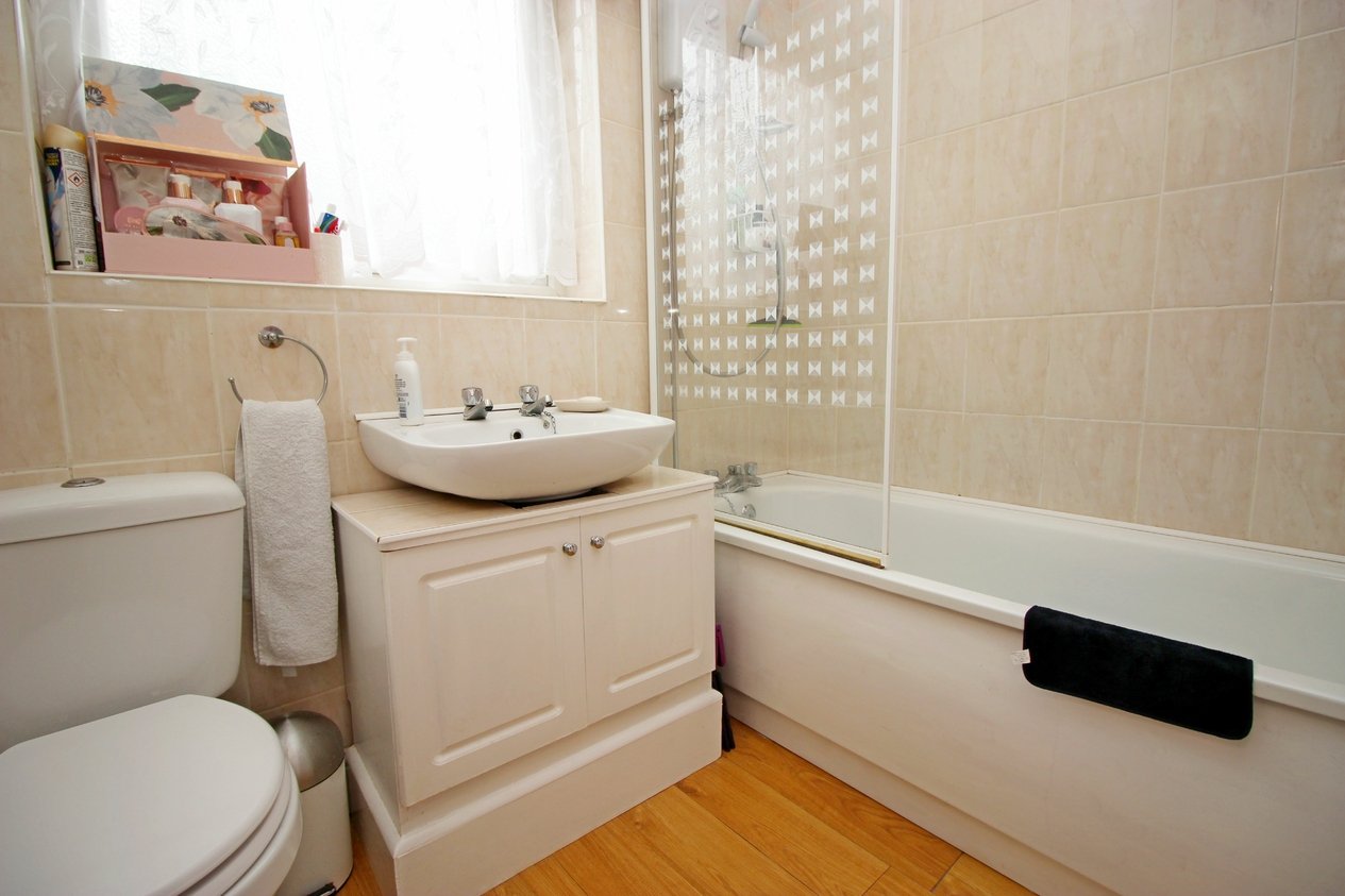 Properties Under Offer in St James Avenue 