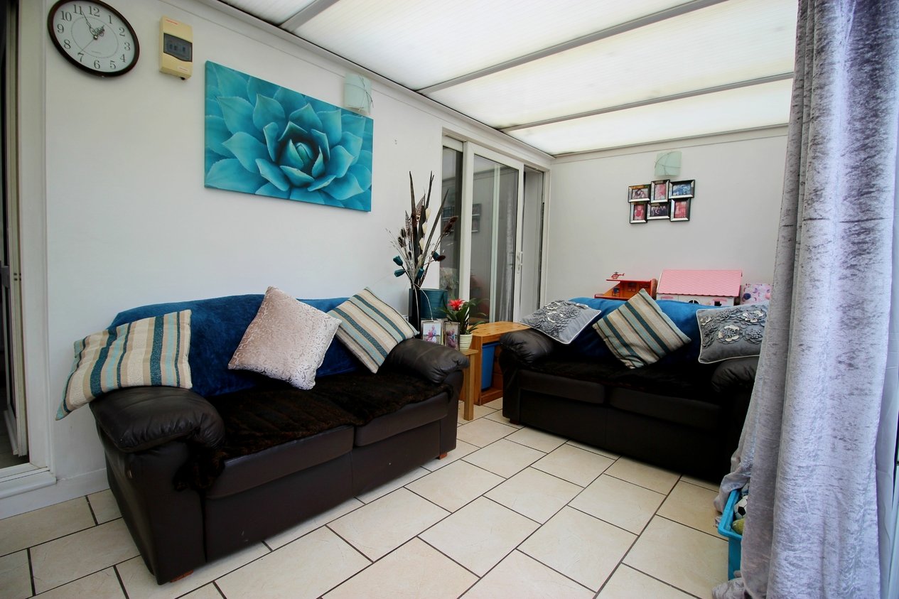Properties Under Offer in St James Avenue 