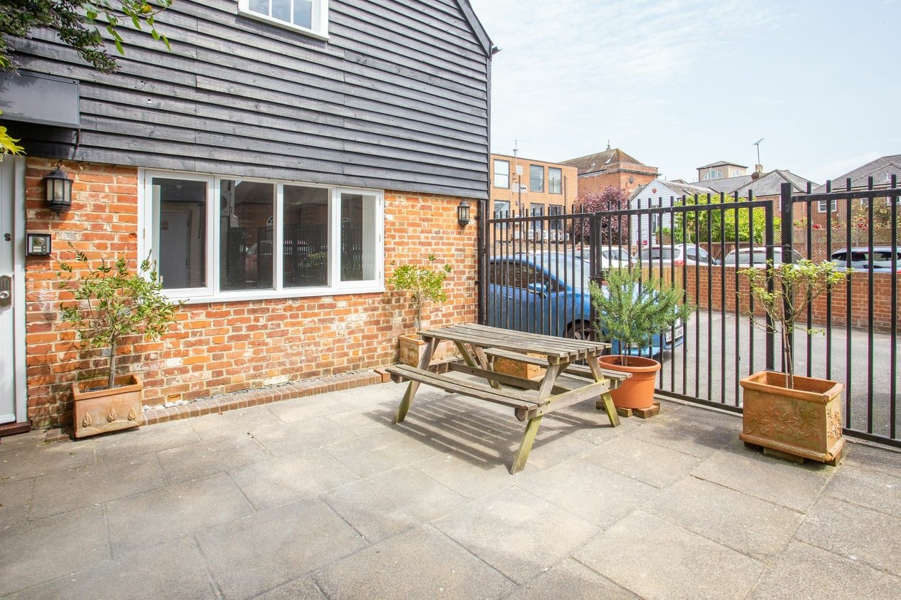 Properties To Let in St Johns Lane  Canterbury
