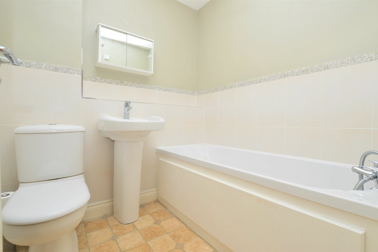 Properties Under Offer in St Lawrence Chase 